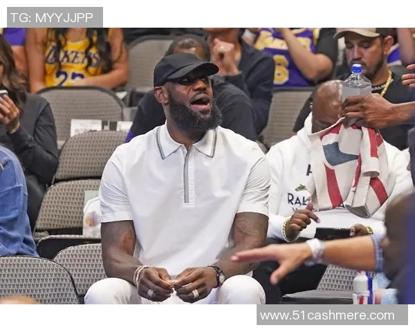 湖人大胜独行侠,詹姆斯28+7+10完美发挥:无可匹敌的篮球传奇 湖人大胜独行侠,詹姆斯28+7+10完美发挥:无可匹敌的篮球传奇